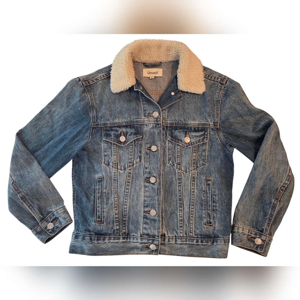 Unveil Victoria’s Secret VS Pink Sherpa Collar Trucker Jean Denim Jacket XS